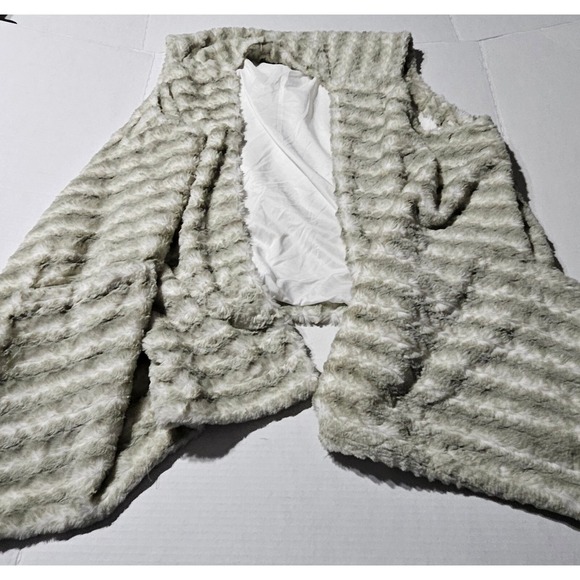 G By Giuliana Rancic Faux Fur Sweater Vest Striped Open Front Womens OSFA NEW - Picture 3 of 13